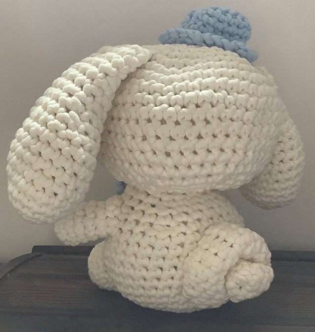 Cinné Le chien blanc